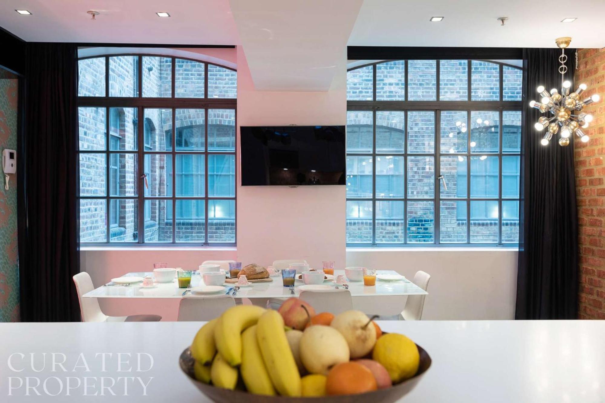 Amazingly Luxurious Loft Apartment, Soho - 3 Bedrooms, 2 Bath & Office London Ngoại thất bức ảnh